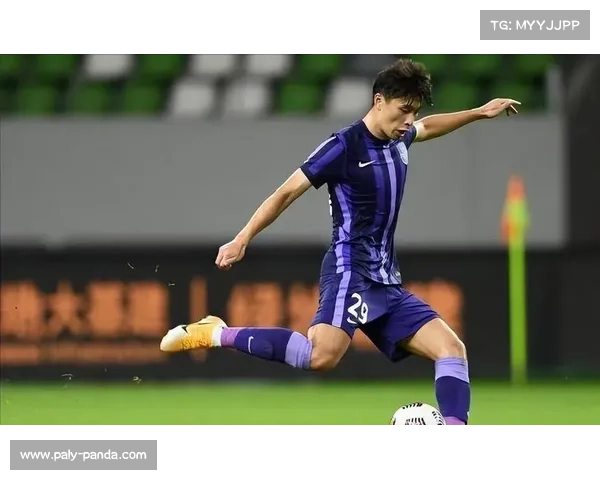 国足球员巴顿：年轻球员需挑大梁，亚洲杯备战是关键